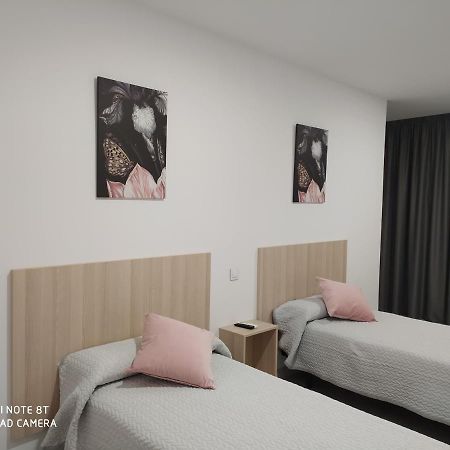 Hostal La Taurina Santa Olalla  Eksteriør billede