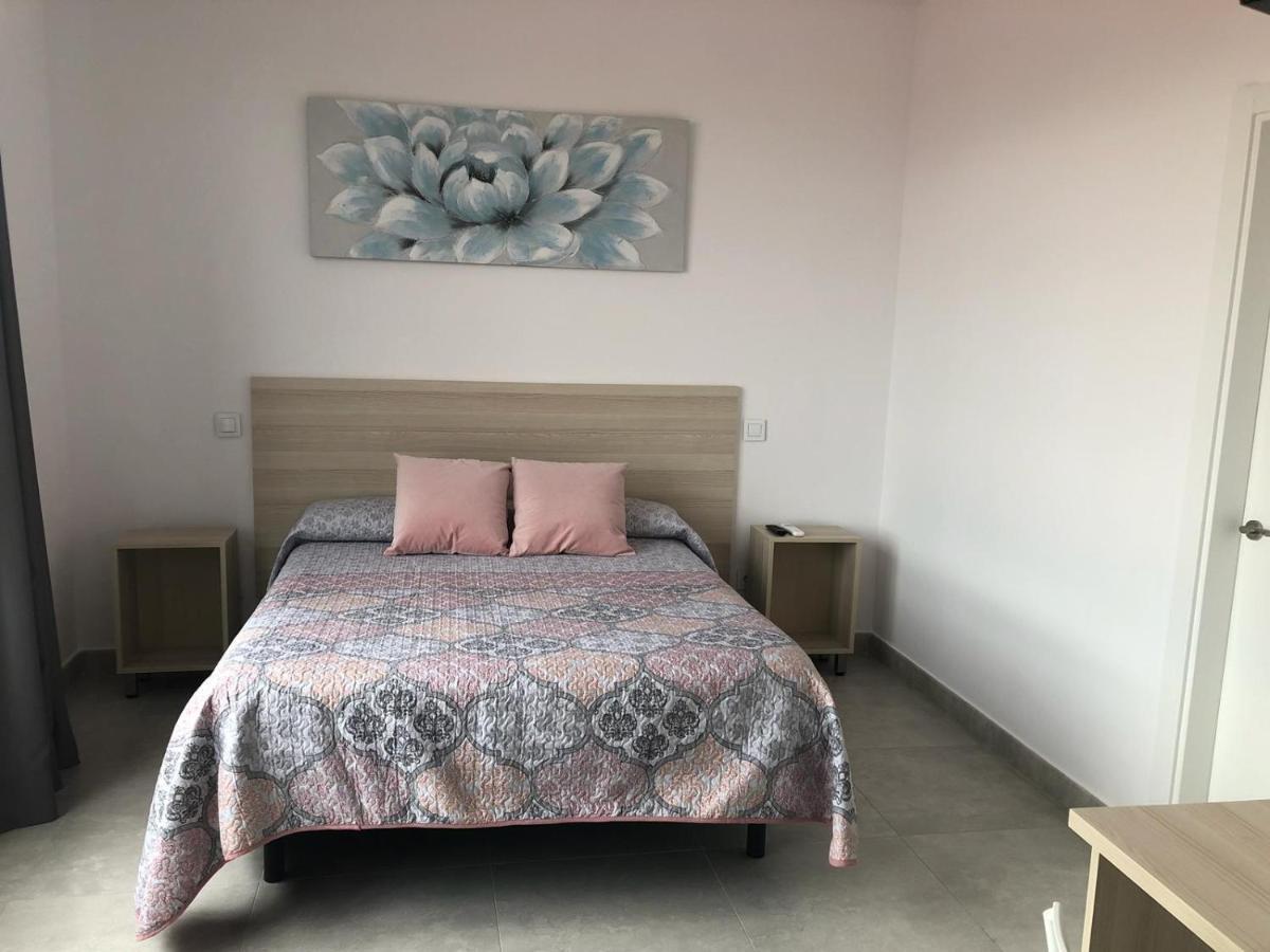 Hostal La Taurina Santa Olalla  Eksteriør billede