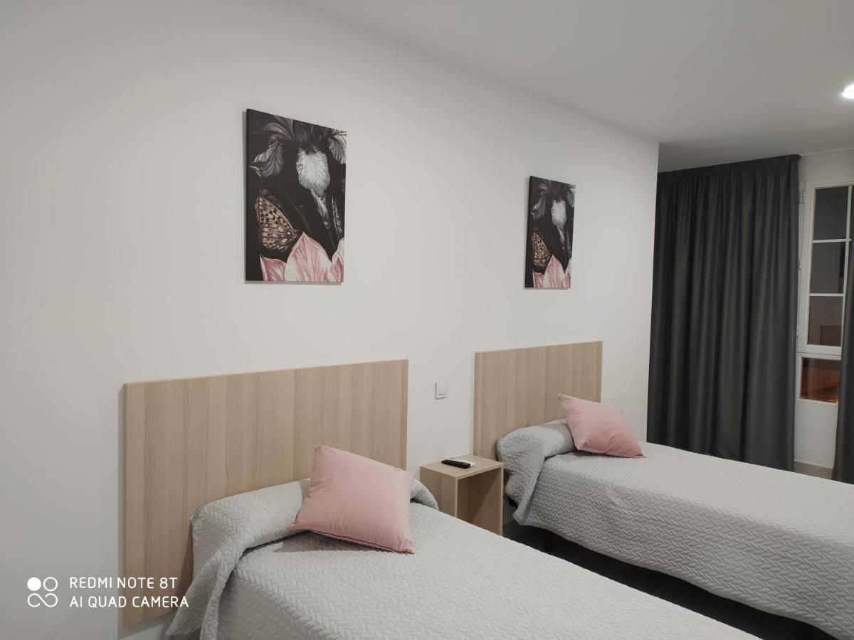 Hostal La Taurina Santa Olalla  Eksteriør billede